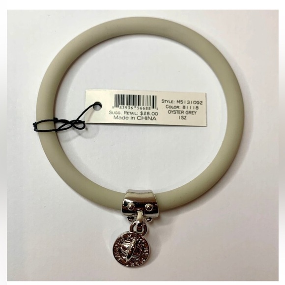 Marc Jacobs Stretchy gray and silver charm bracelet - Picture 1 of 9
